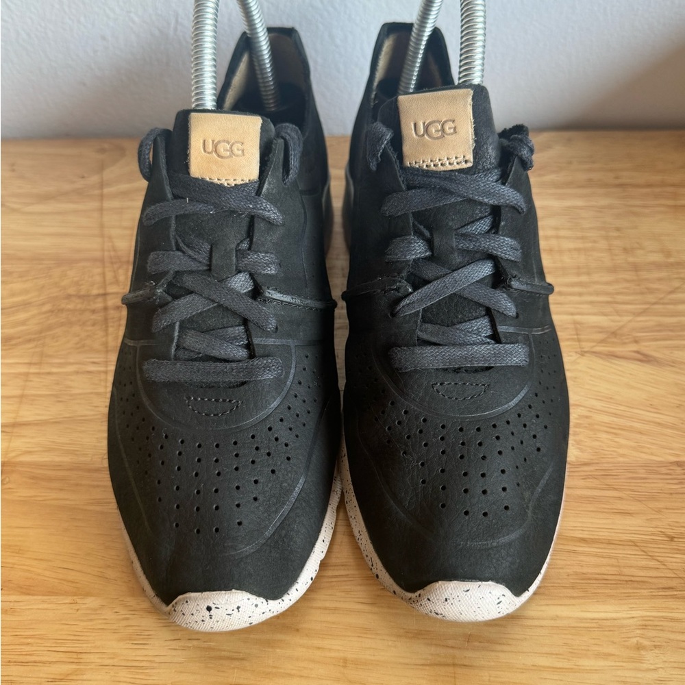 UGG Australia tye leather - Picture 2 of 4